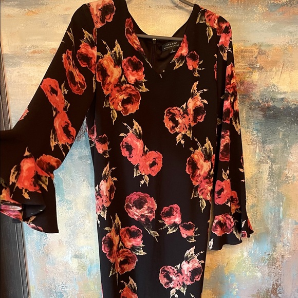 Black floral print flutter sleeve dress - Picture 6 of 9